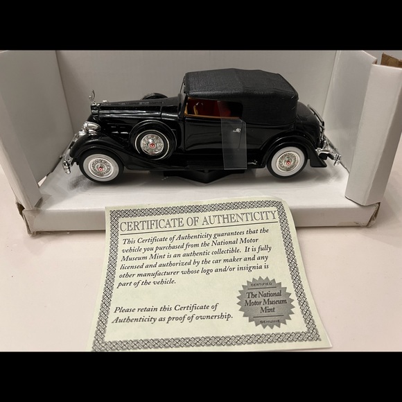 This 1934 Packard from the National Motor Museum. Mint condition collectible. - Picture 7 of 8